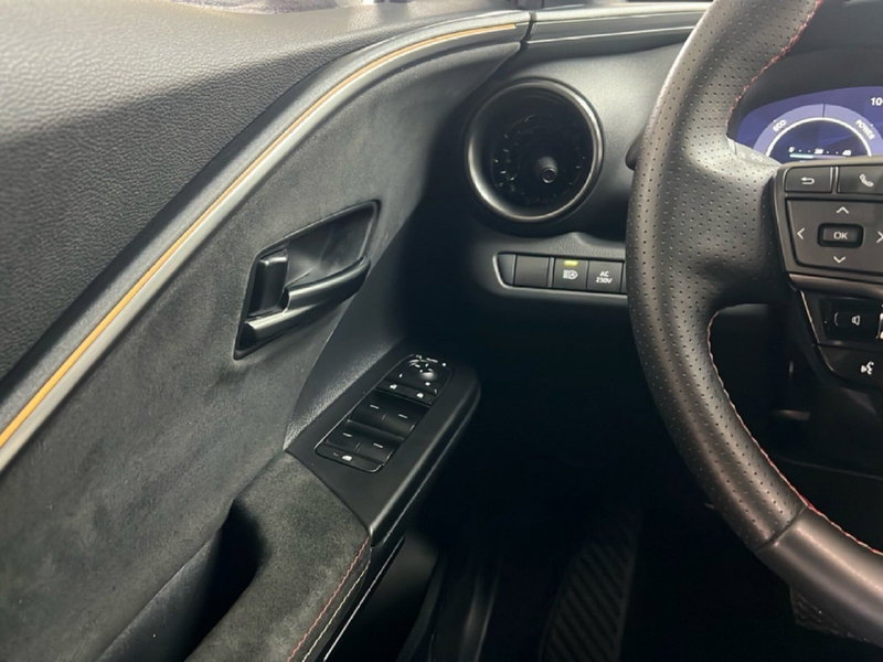 Toyota Toyota C-HR usata a Roma (19)