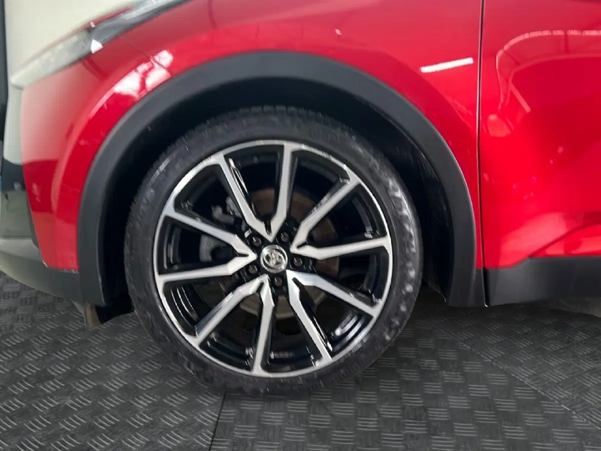 Toyota Toyota C-HR usata a Roma (9)