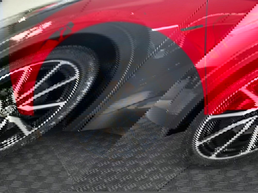 Toyota Toyota C-HR usata a Roma (9)