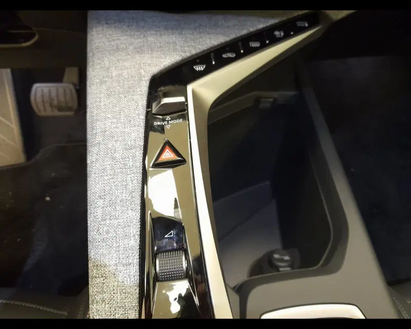 Peugeot 3008 nuova a Alessandria (13)