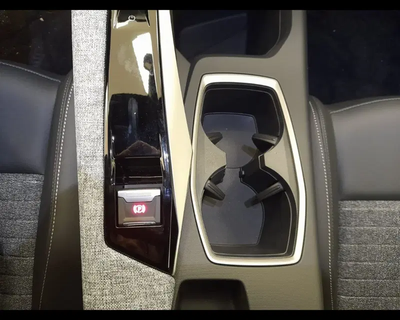 Peugeot 3008 nuova a Alessandria (15)