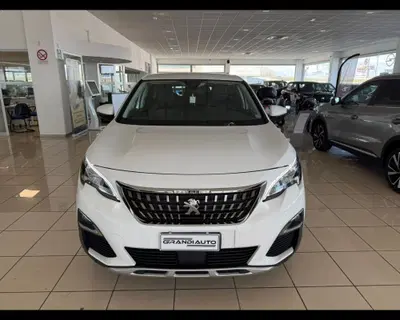 Peugeot 3008 PureTech Turbo 130 S&amp;S Allure Pack del 2019 usata a Casale Monferrato