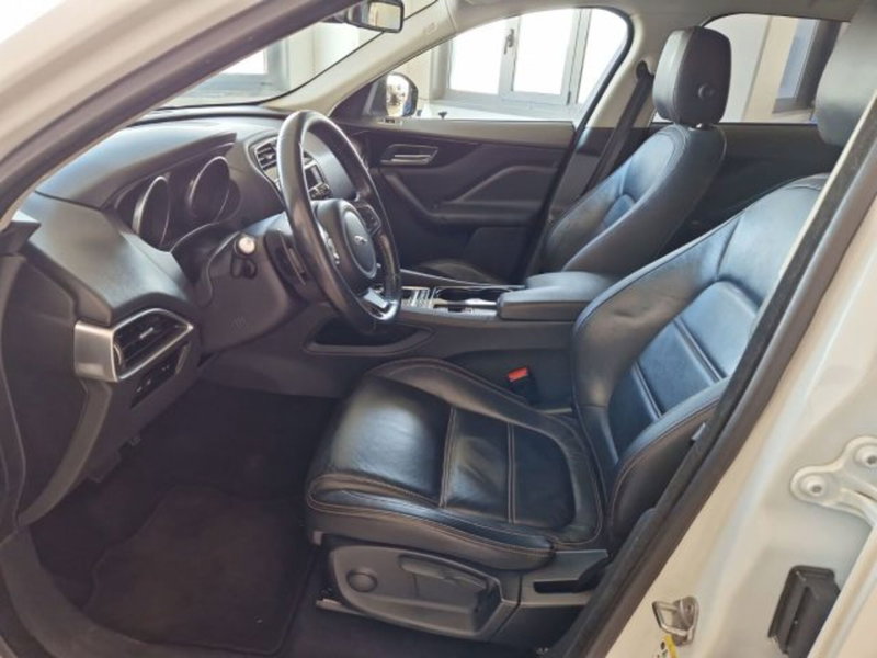 Jaguar F-Pace usata a Modena (3)