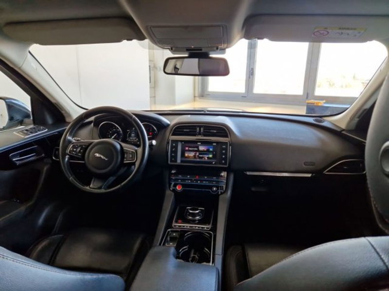 Jaguar F-Pace usata a Modena (4)