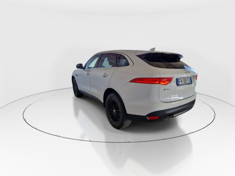 Jaguar F-Pace usata a Modena (9)