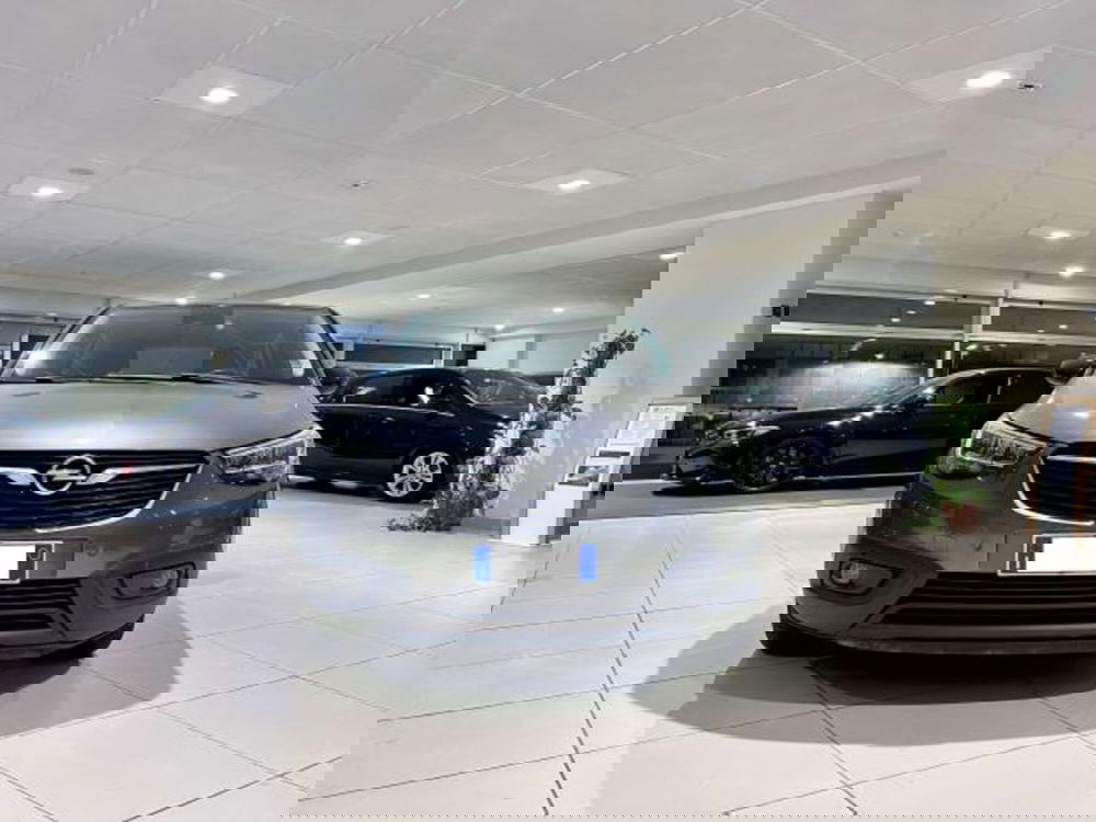Opel Crossland X usata a Savona (9)
