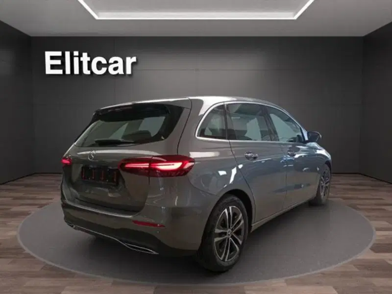 Mercedes-Benz Classe B usata a Milano (8)