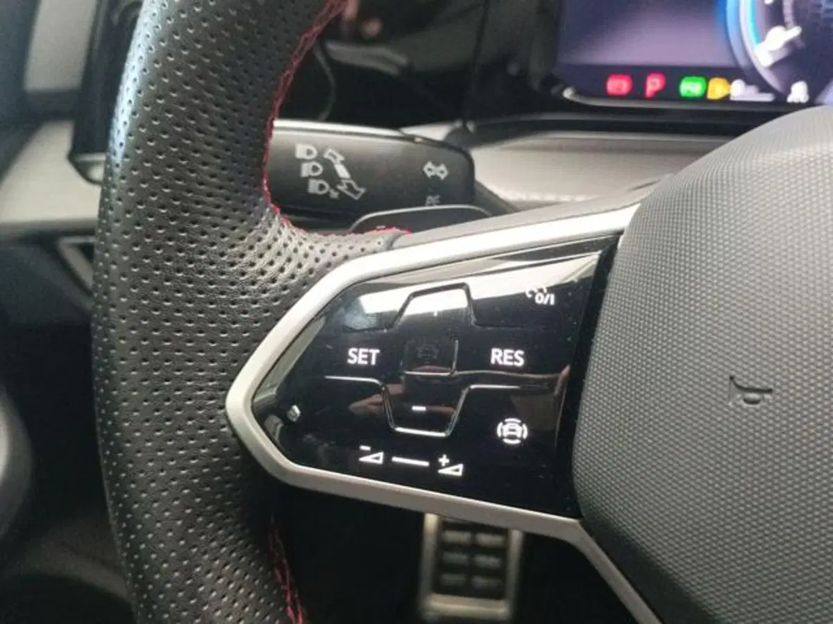 Volkswagen Golf usata a Milano (11)