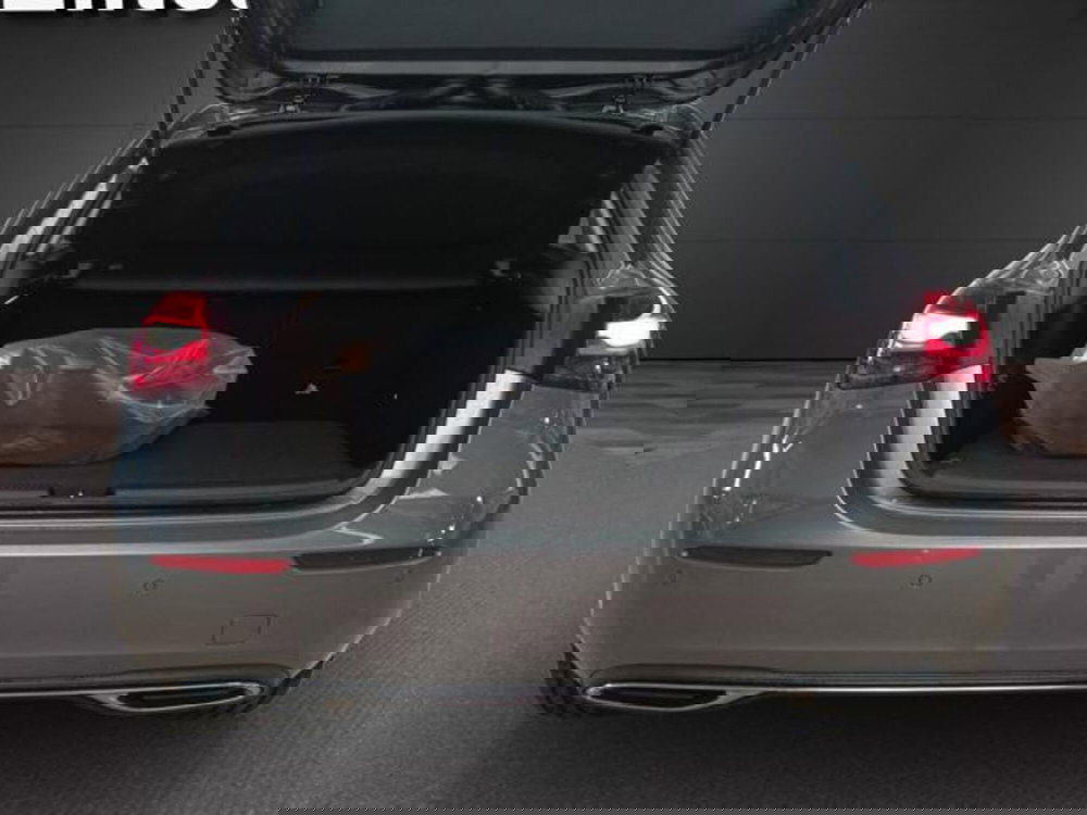 Mercedes-Benz Classe A Sedan usata a Milano (18)