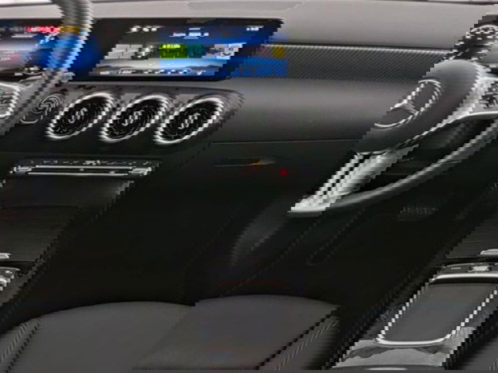 Mercedes-Benz Classe A Sedan usata a Milano (7)