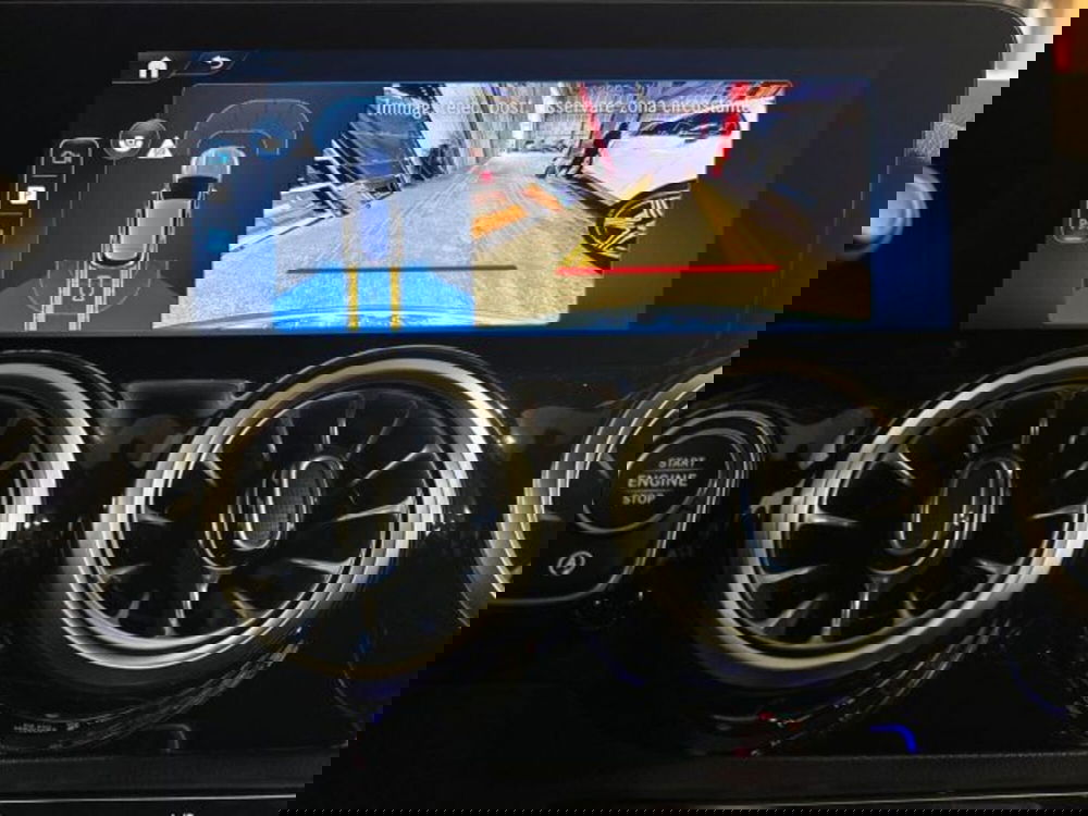 Mercedes-Benz GLA SUV nuova a Bologna (12)