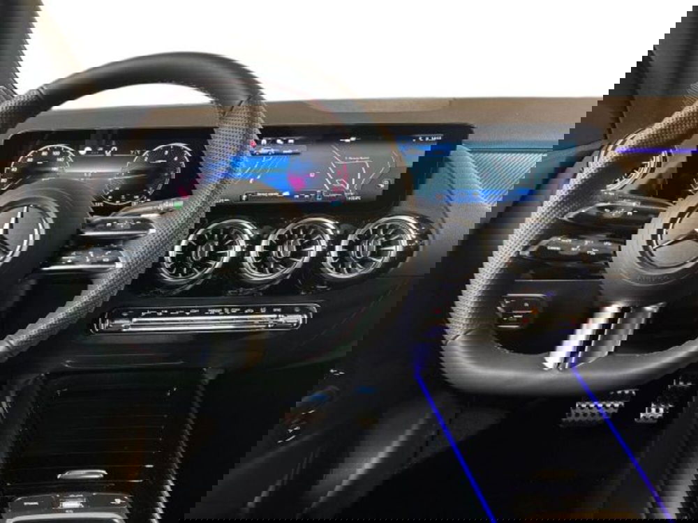 Mercedes-Benz GLA SUV nuova a Bologna (14)