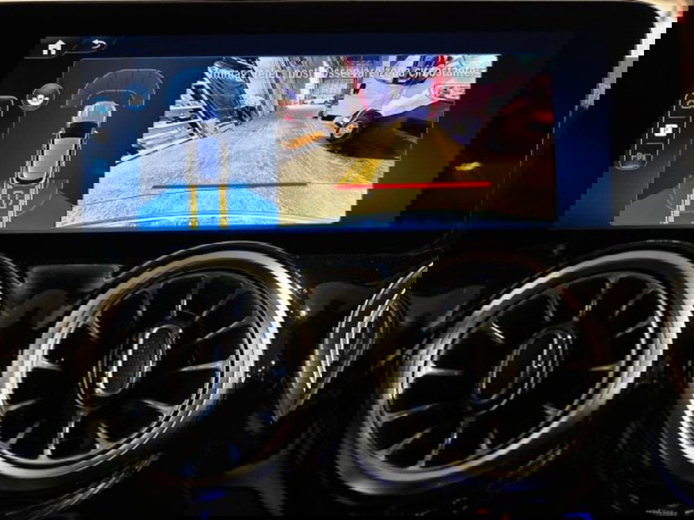 Mercedes-Benz GLA SUV nuova a Bologna (12)