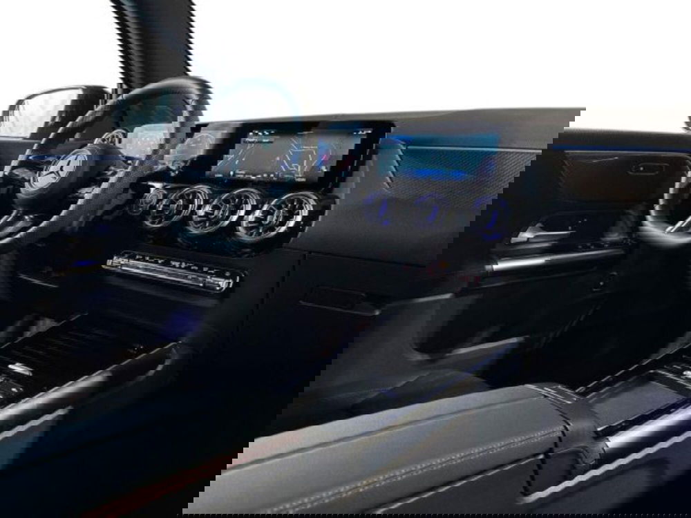 Mercedes-Benz GLA SUV nuova a Bologna (15)