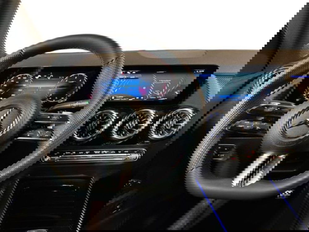 Mercedes-Benz GLA SUV nuova a Bologna (14)