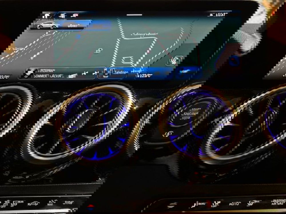 Mercedes-Benz GLA SUV nuova a Bologna (17)