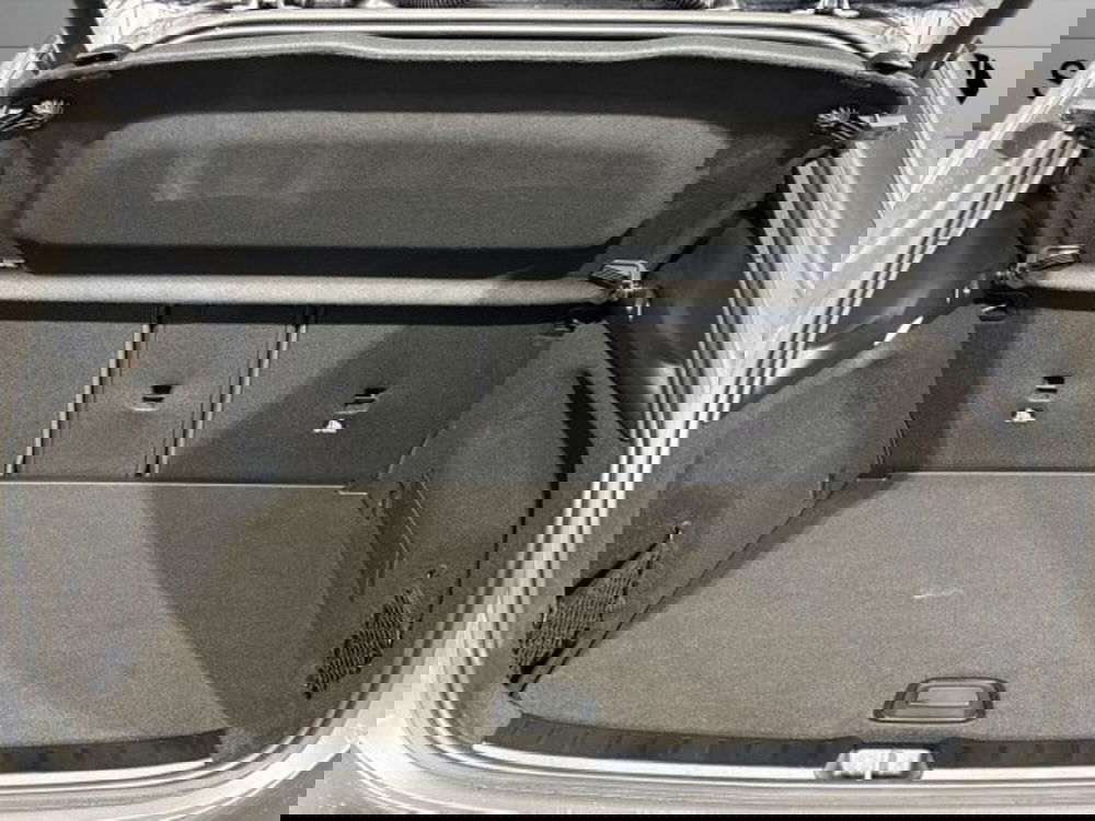 Mercedes-Benz GLA SUV nuova a Bologna (7)