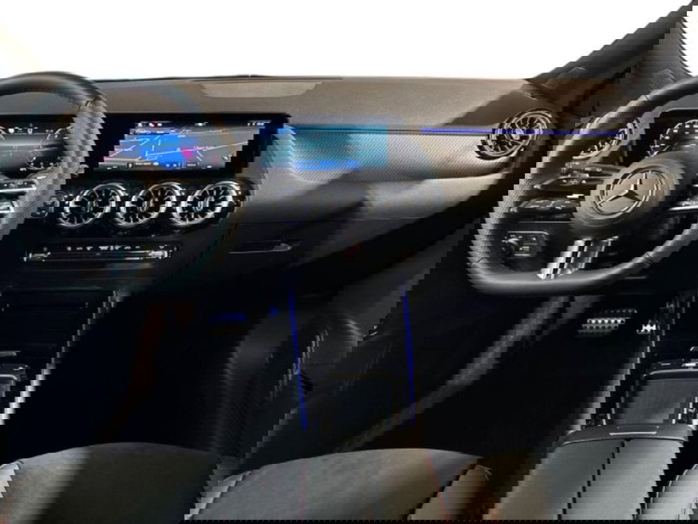 Mercedes-Benz GLA SUV nuova a Bologna (13)