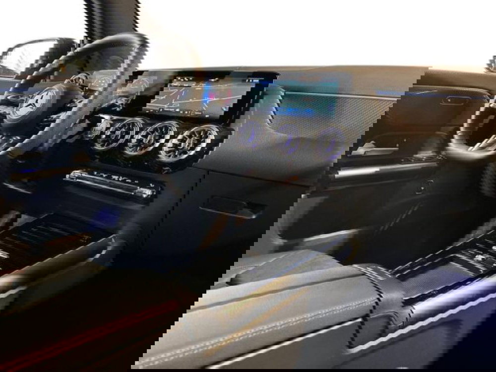 Mercedes-Benz GLA SUV nuova a Bologna (15)