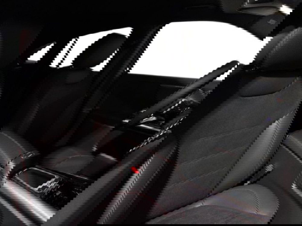 Mercedes-Benz GLA SUV nuova a Bologna (16)