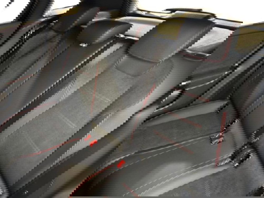 Mercedes-Benz GLA SUV nuova a Bologna (9)