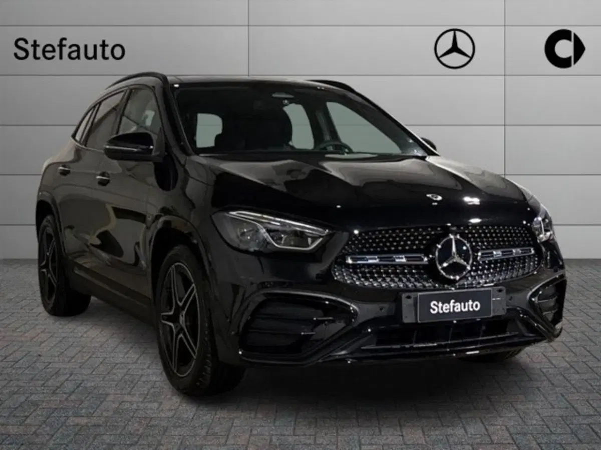 Mercedes-Benz GLA SUV nuova a Bologna