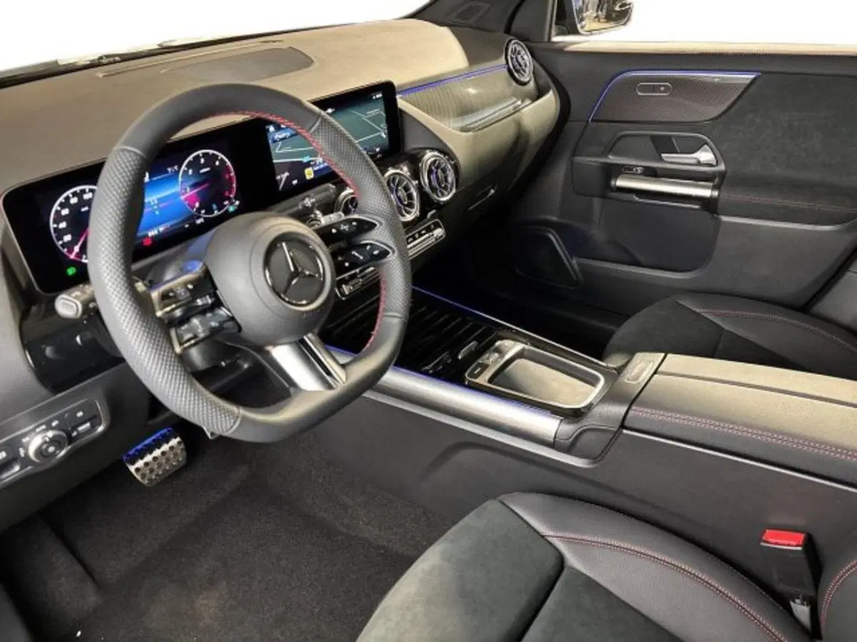 Mercedes-Benz GLA SUV nuova a Bologna (11)