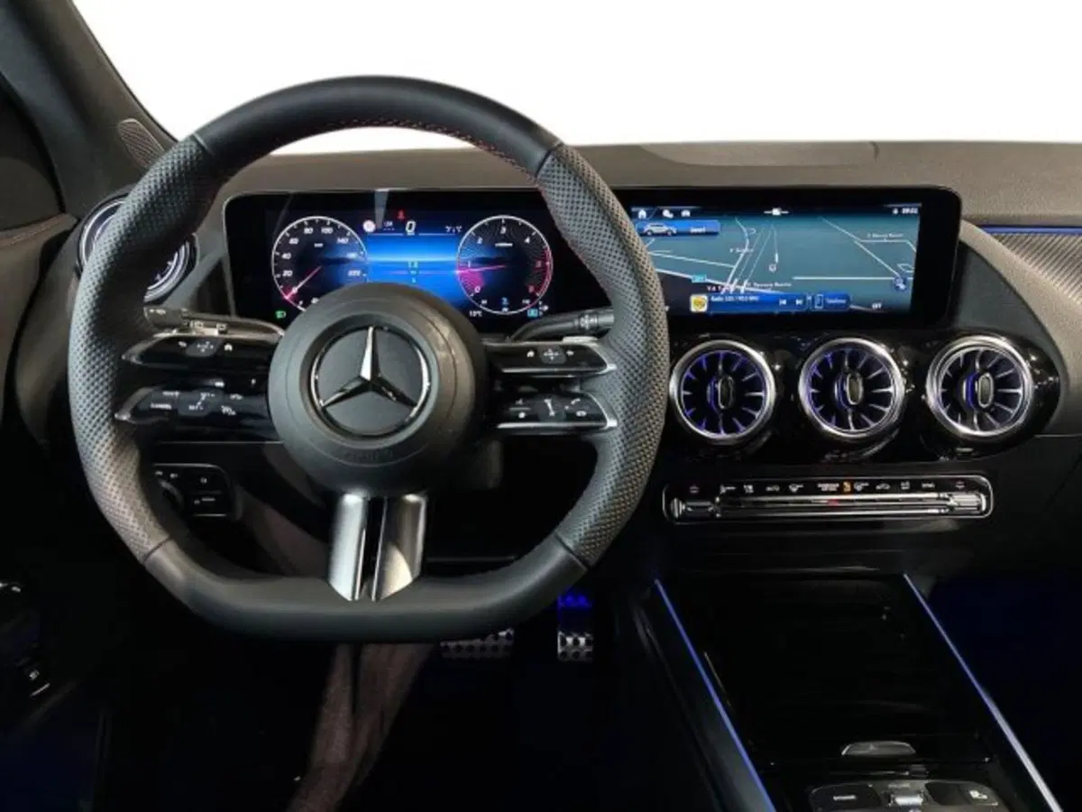 Mercedes-Benz GLA SUV nuova a Bologna (14)