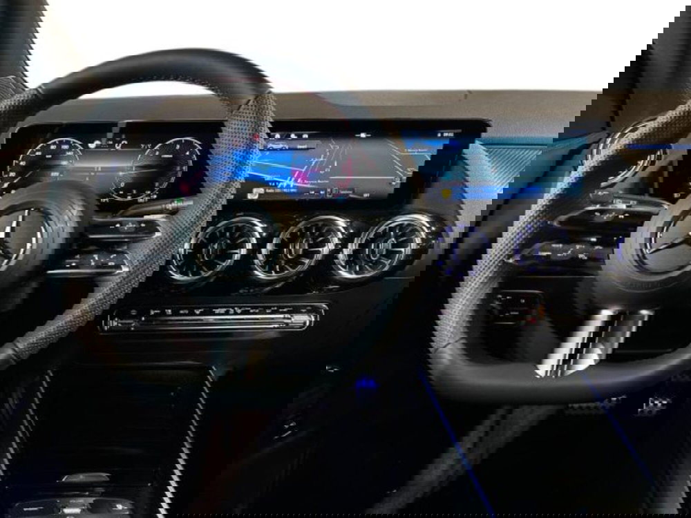 Mercedes-Benz GLA SUV nuova a Bologna (14)