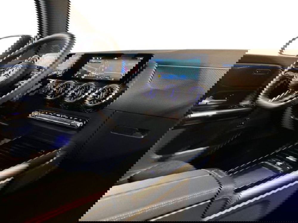 Mercedes-Benz GLA SUV nuova a Bologna (15)