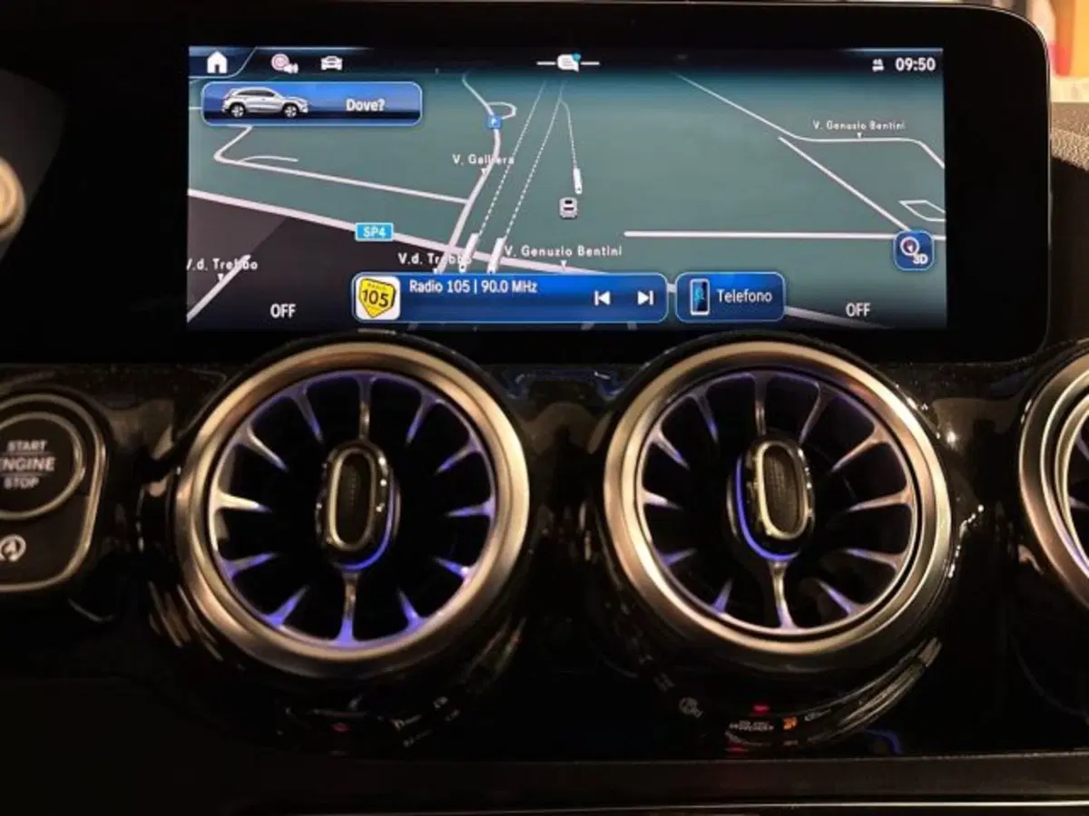 Mercedes-Benz GLA SUV nuova a Bologna (17)