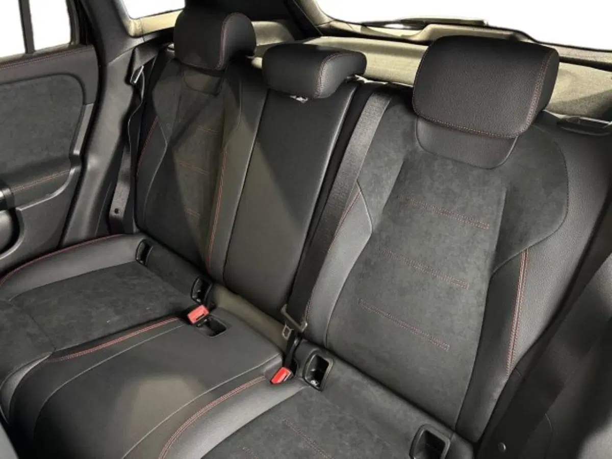 Mercedes-Benz GLA SUV nuova a Bologna (9)