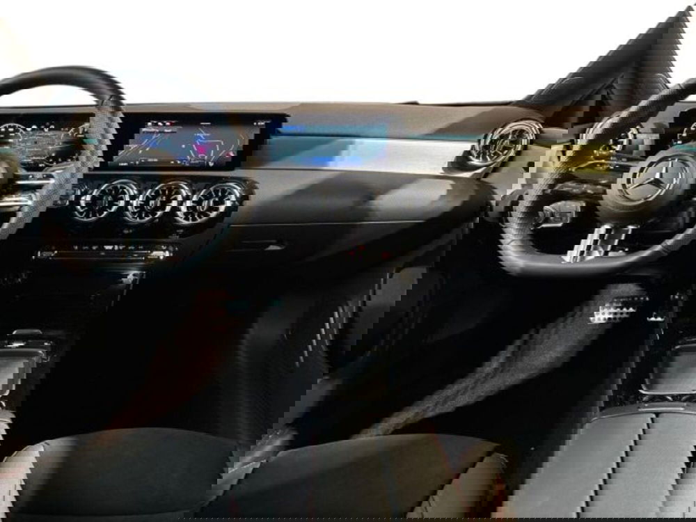 Mercedes-Benz Classe A nuova a Bologna (13)