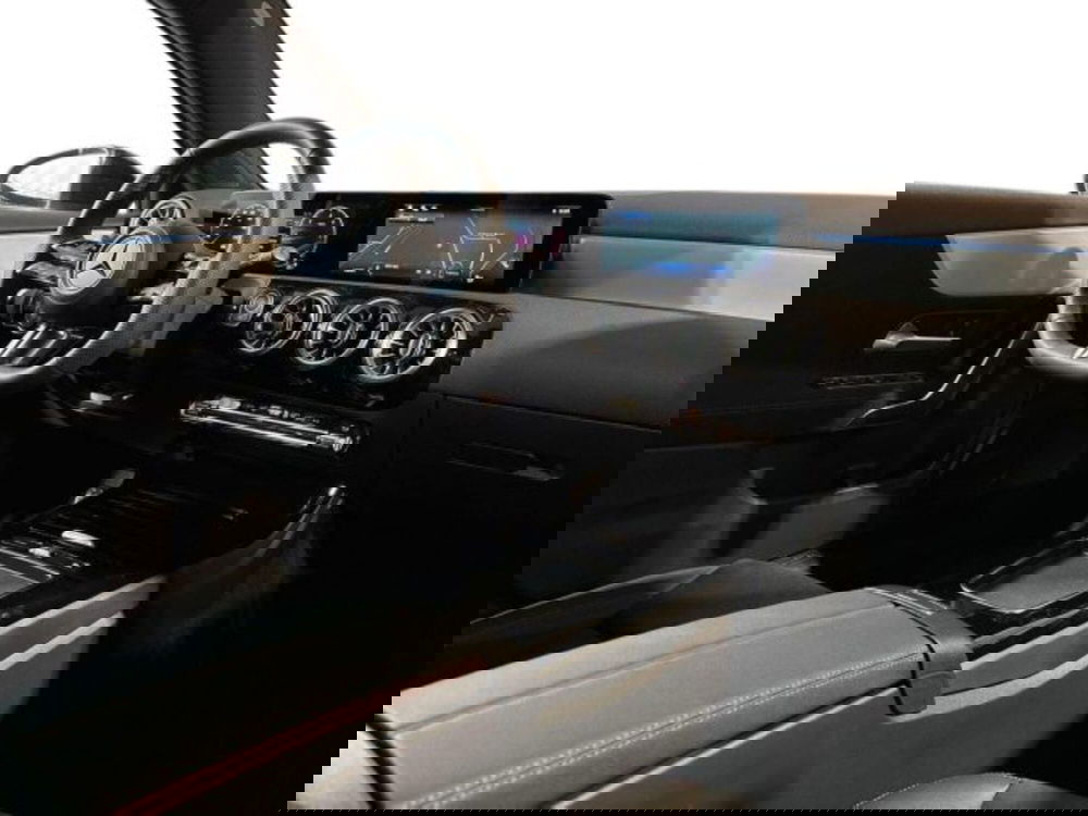 Mercedes-Benz Classe A nuova a Bologna (15)