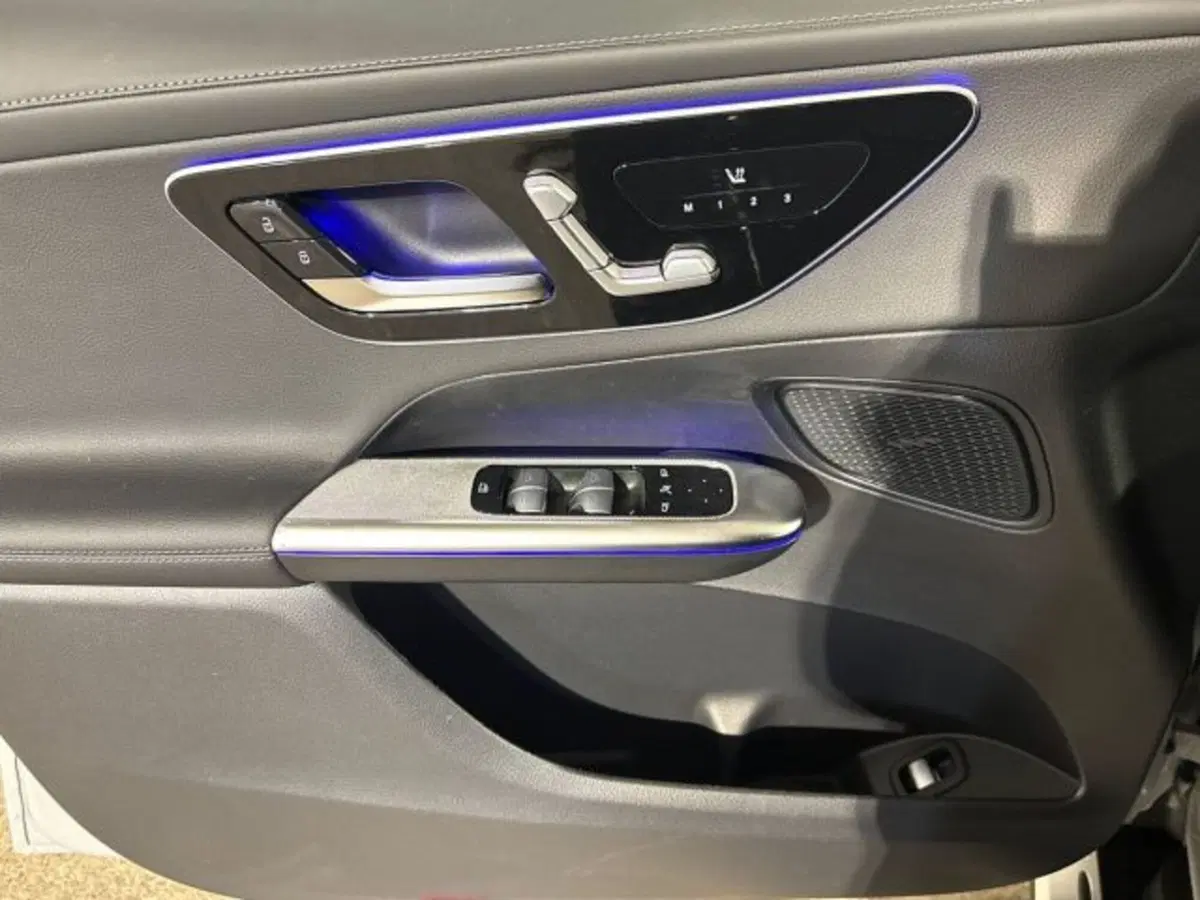 Mercedes-Benz GLC nuova a Bologna (10)