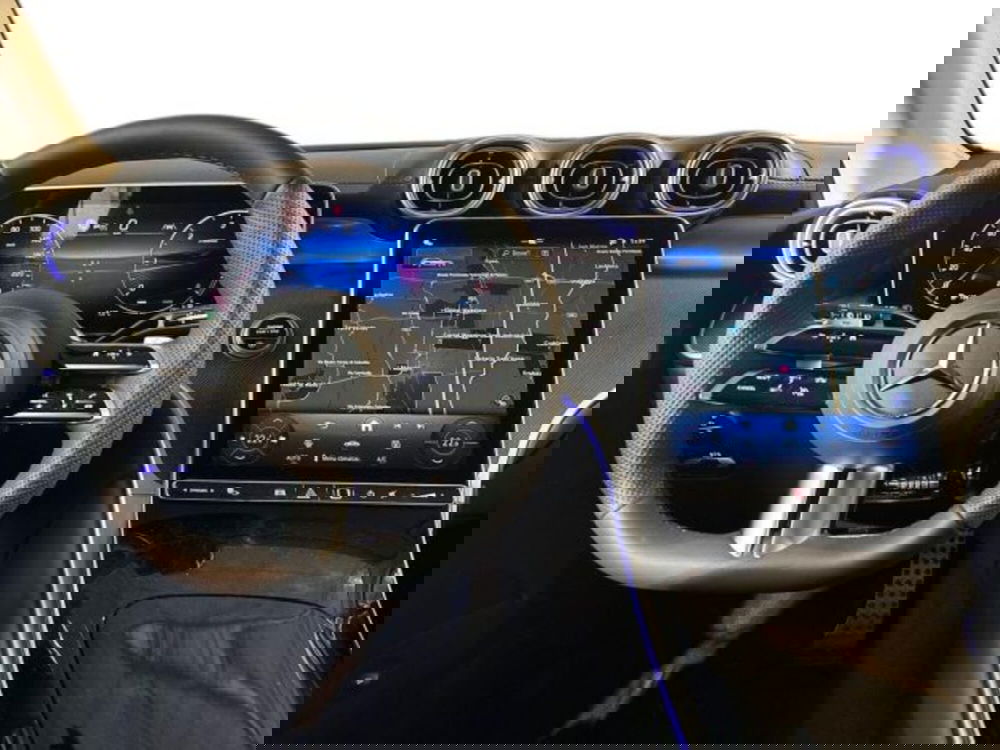 Mercedes-Benz GLC nuova a Bologna (14)