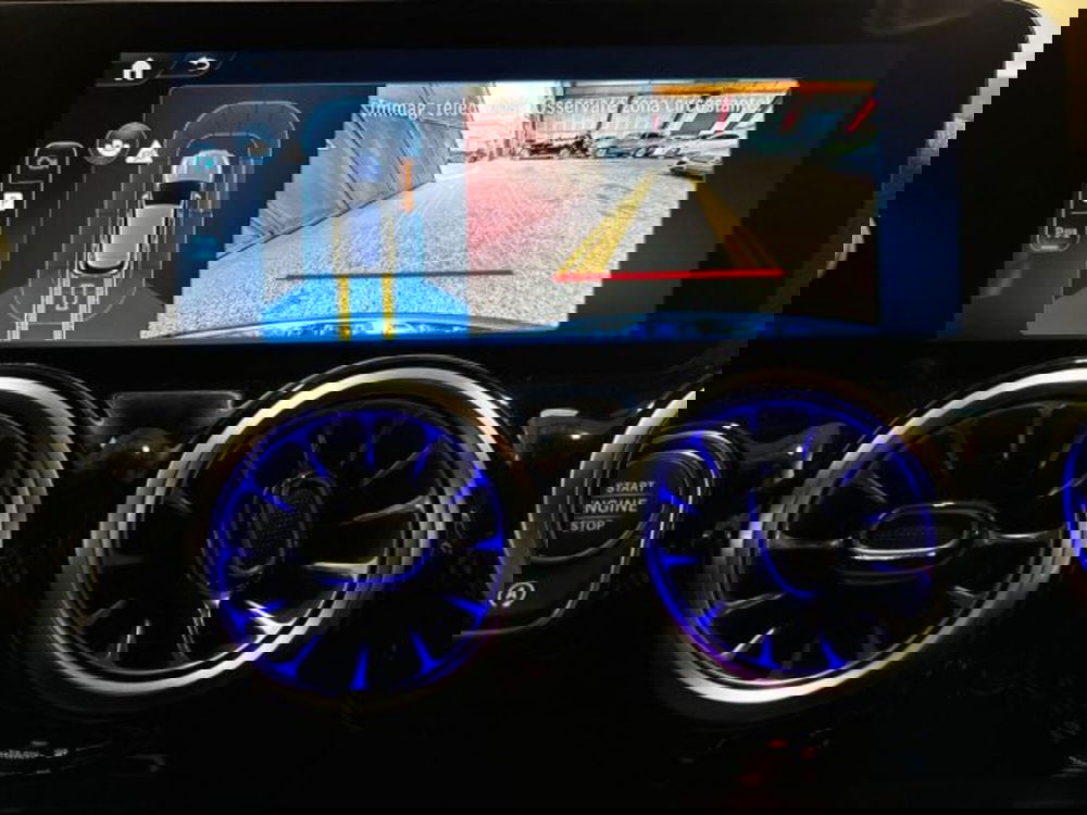 Mercedes-Benz GLA SUV nuova a Bologna (12)