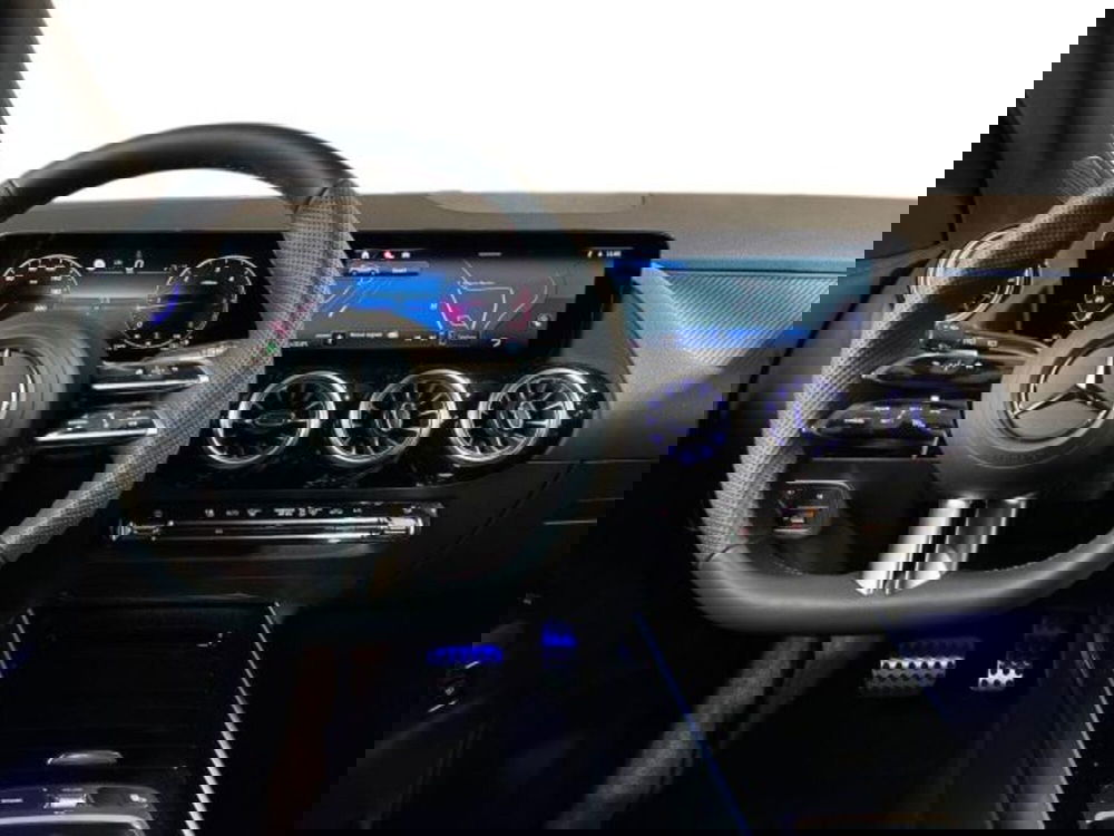 Mercedes-Benz GLA SUV nuova a Bologna (14)