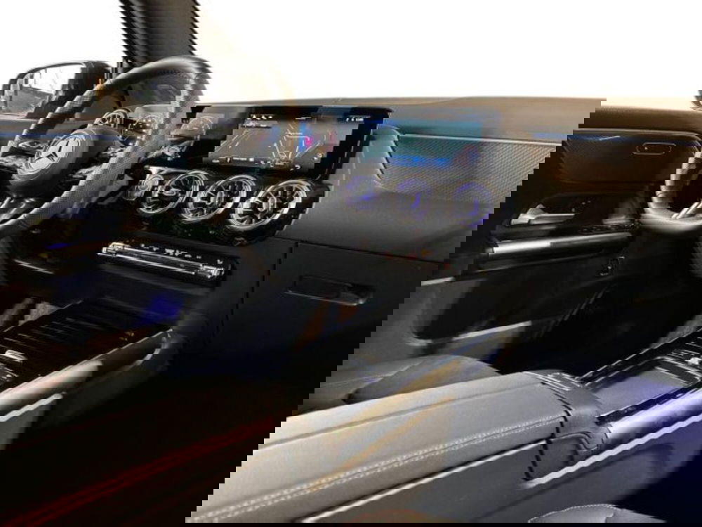 Mercedes-Benz GLA SUV nuova a Bologna (15)