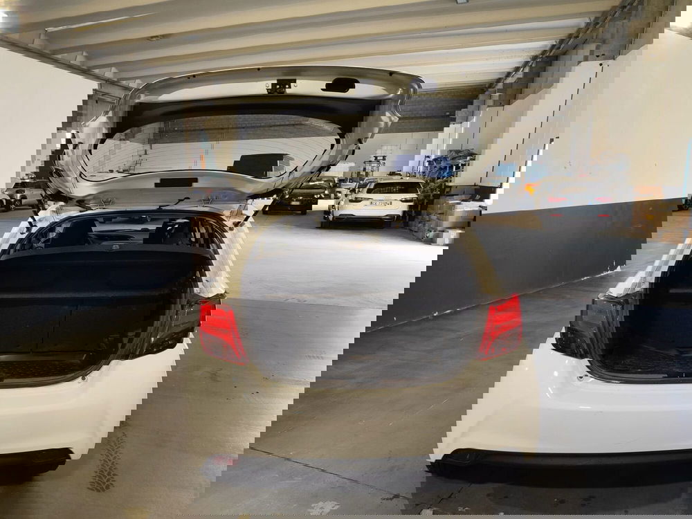 Toyota Yaris usata a Milano (8)