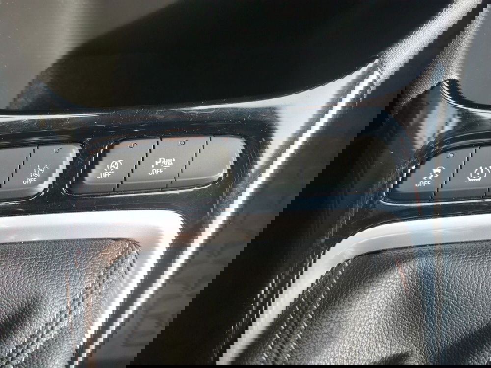 Opel Crossland usata a Taranto (14)