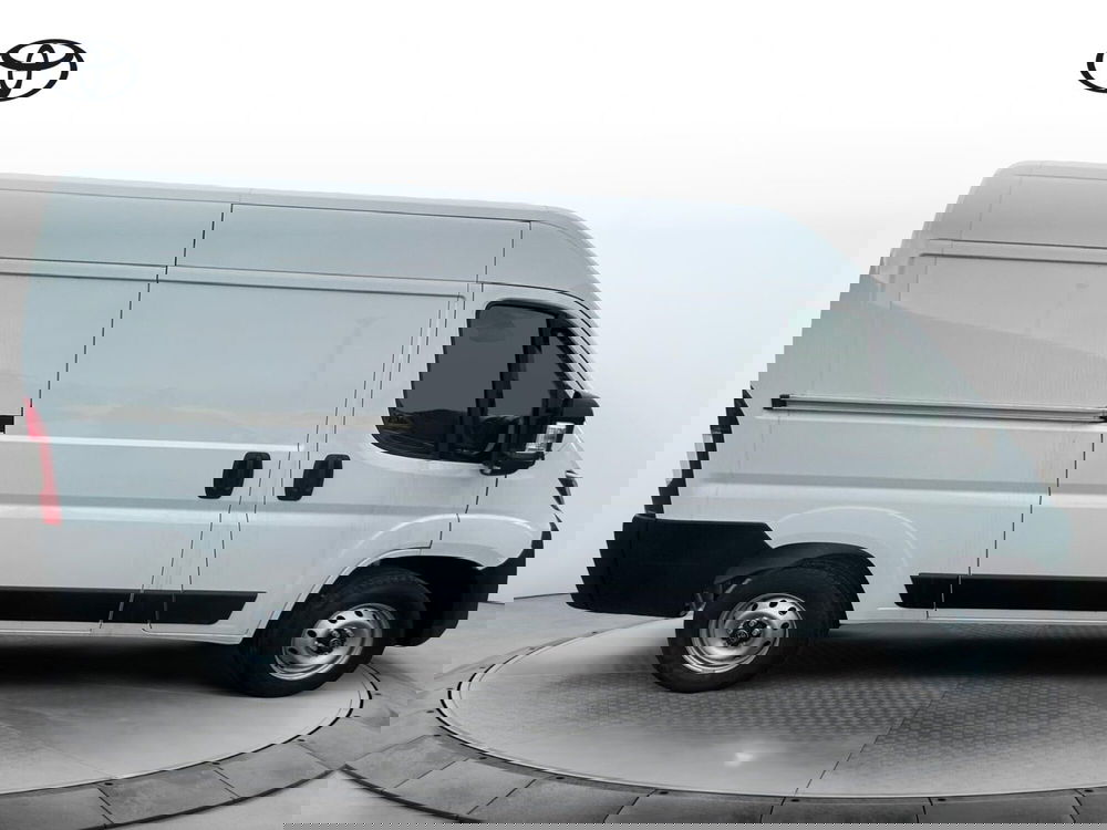 Toyota Proace Max Furgone nuova a Bergamo (13)