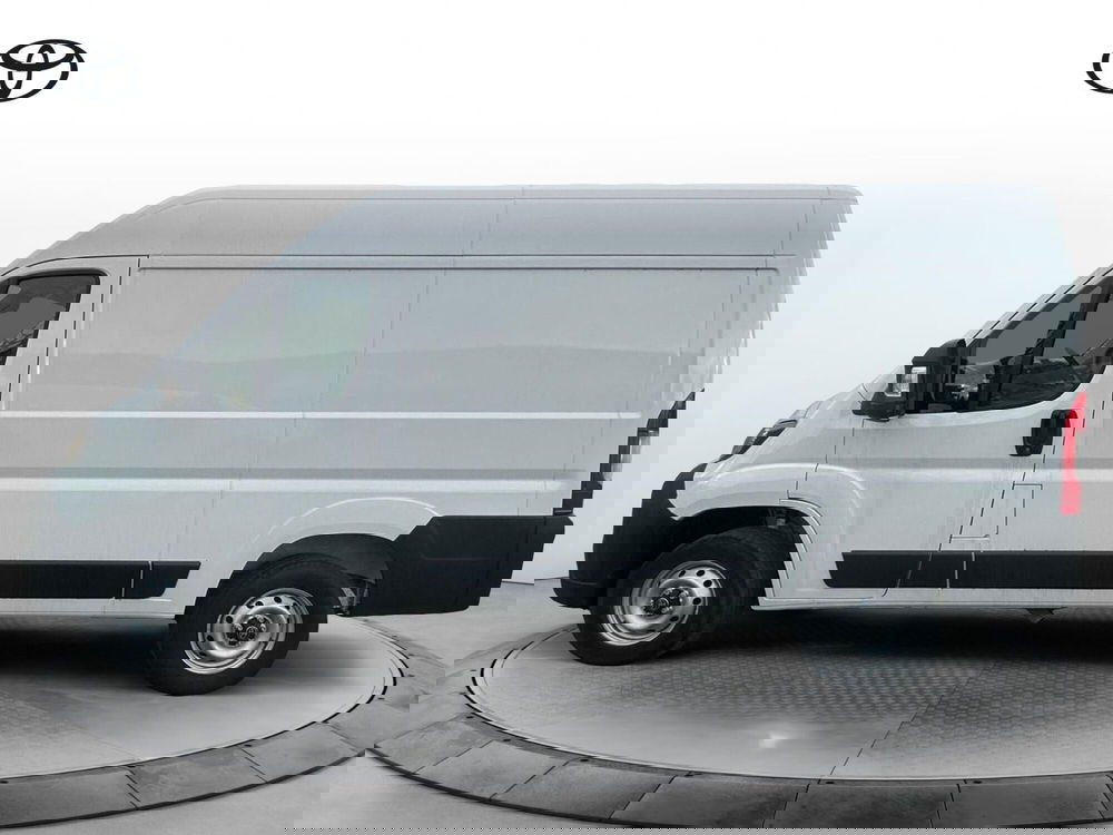 Toyota Proace Max Furgone nuova a Bergamo (3)