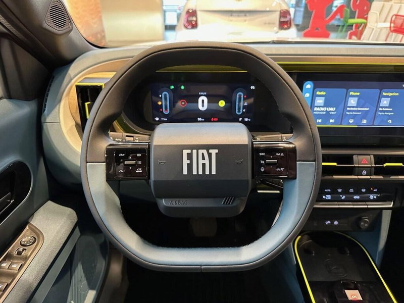 Fiat Grande Panda nuova a Sondrio (14)