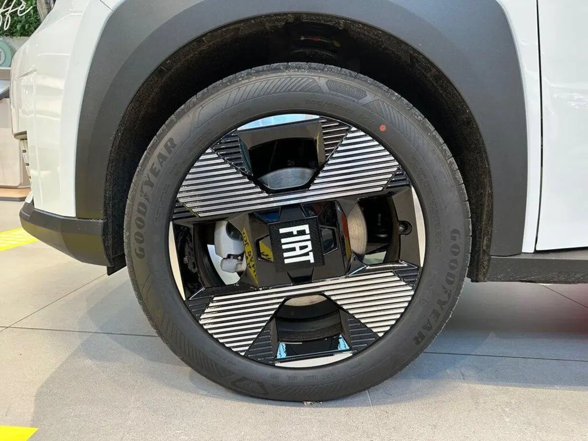 Fiat Grande Panda nuova a Sondrio (9)