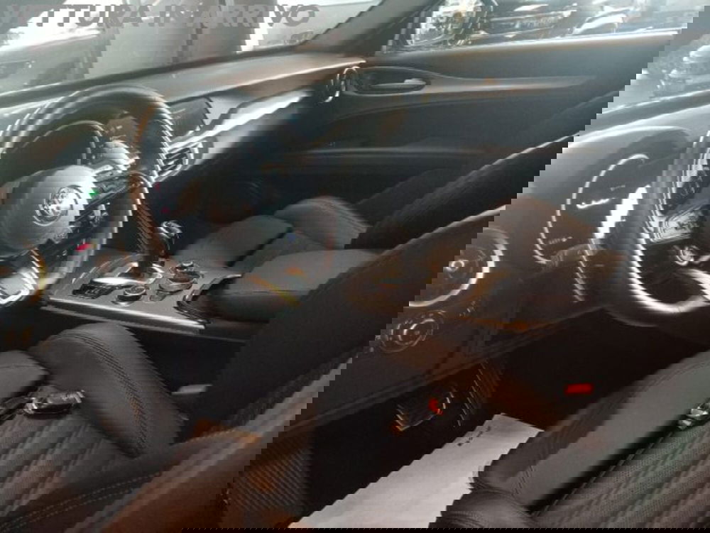 Alfa Romeo Stelvio usata a Modena (14)