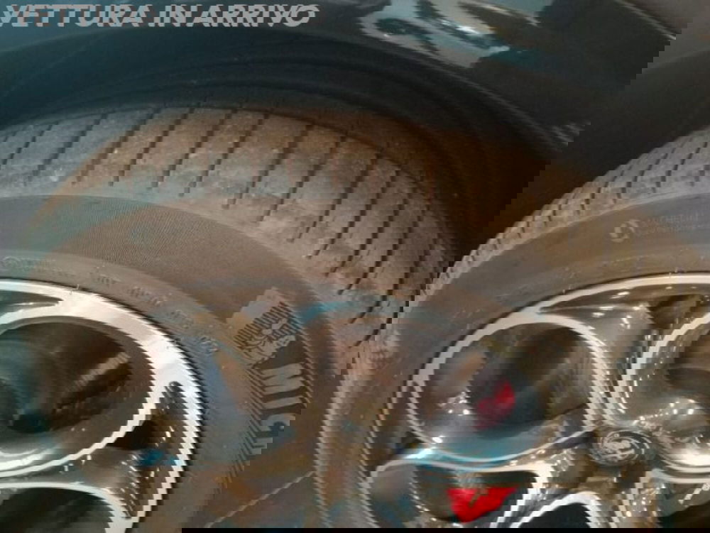 Alfa Romeo Stelvio usata a Modena (9)