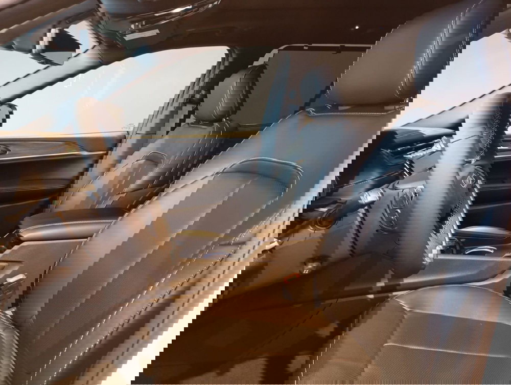 Jeep Grand Cherokee nuova a Macerata (8)