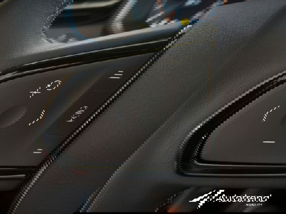 Lynk & Co 01 usata a Bari (10)