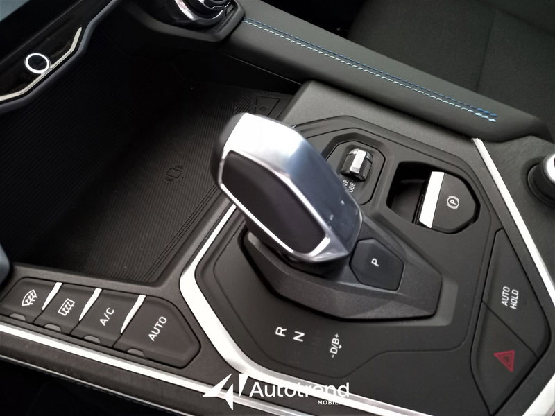 Lynk & Co 01 usata a Bari (16)